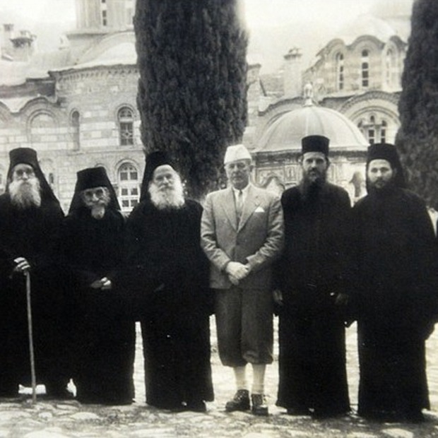 Đorđe Roš, heroj među anđelima  Đorđe Roš, heroj među anđelima
